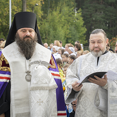 Епископ Городецкий и Ветлужский Парамон совершил молебен на начало нового учебного года в Заволжской православной гимназии