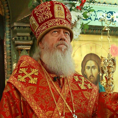 Вечером Светлого Христова Воскресения епископ Августин совершил богослужение в кафедральном соборе иконы Божией Матери Феодоровская
