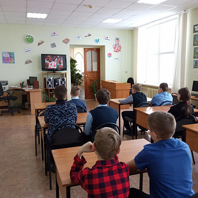Познавательный час «День православной книги» в Шарангской детской библиотеке