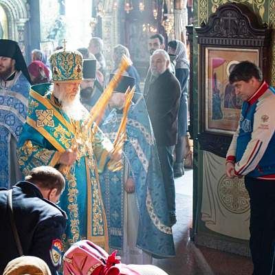 В праздник Похвалы Божией Матери епископ Городецкий и Ветлужский Августин совершил Божественную литургию в Феодоровском кафедральном соборе Городца