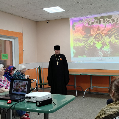 Помощник благочинного Дальнеконстантиновского округа посетил дом-интернат для престарелых и инвалидов