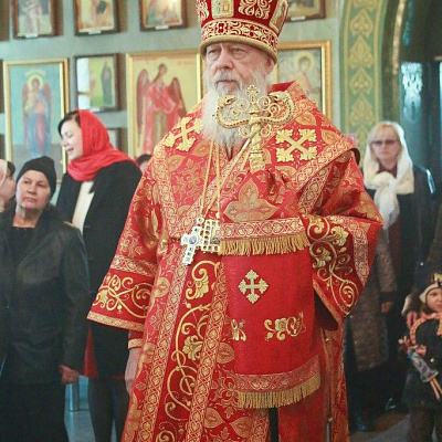 Вечером Светлого Христова Воскресения епископ Августин совершил богослужение в кафедральном соборе иконы Божией Матери Феодоровская