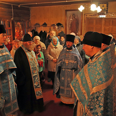 В рабочем поселке Варнавино состоялась торжественная встреча ковчега с частицей Ризы Пресвятой Богородицы
