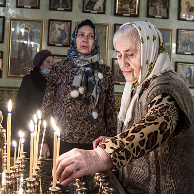 28.11.2021 - В Неделю 23-ю по Пятидесятнице, епископ Городецкий и Ветлужский Августин совершил Божественную литургию в Городецком кафедральном соборе