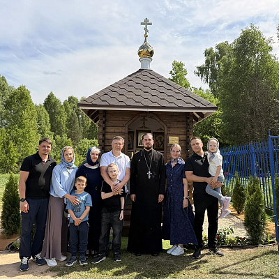 Помощник благочинного округа Арзамасского района освятил часовню в память о погибшем воине