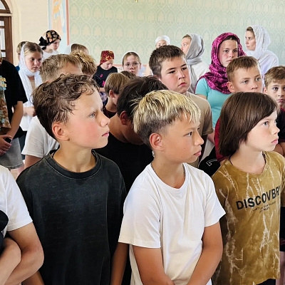 Воспитанники спортивного лагеря детско-юношеского центра «Спартак» посетили с экскурсией храмы Богородска