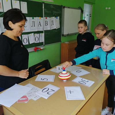 Познавательно-игровая программа "Имя России - Александр Невский" в Шарангском благочинии