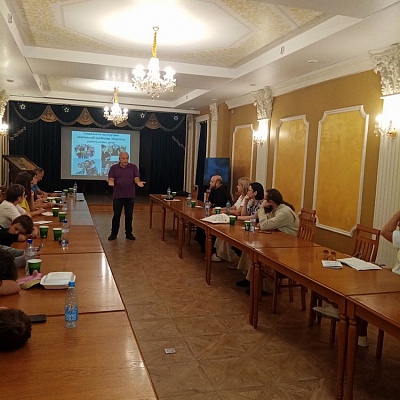 Отдел социального служения и церковной благотворительности организовал серию мероприятий, посвященных борьбе с различными видами зависимостей