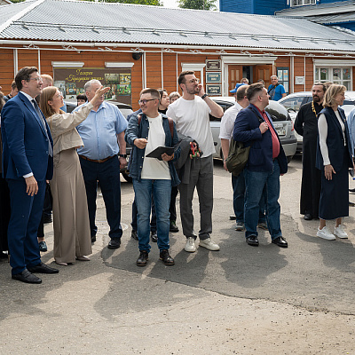 Епископ Городецкий и Ветлужский Парамон посетил открытие музея Городецкой росписи в Городце