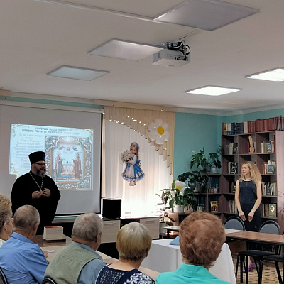 Помощник благочинного Ковернинского округа по социальному служению поздравил супружеские пары с «золотым» юбилеем