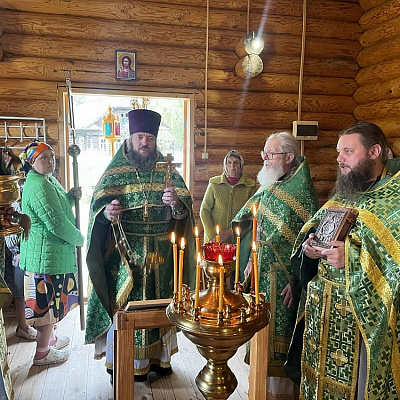 В селе Большое Поле Воскресенского благочиния отметили престольный праздник Зосимо-Савватиевского храма