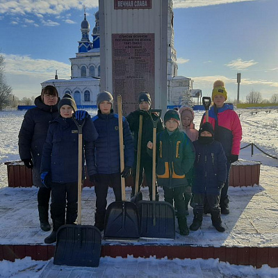 "Тематические трудовые акции" в школах Шарангского муниципального района