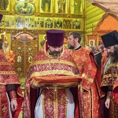 Епископ Городецкий и Ветлужский Августин совершил Божественную литургию в храме Веры, Надежды, Любови и матери их Софии в поселке Буревестник Городецкого района