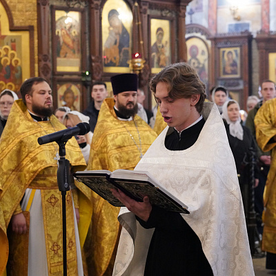 Управляющий Нижегородской епархией совершил Божественную литургию в Александро-Невском кафедральном соборе Нижнего Новгорода