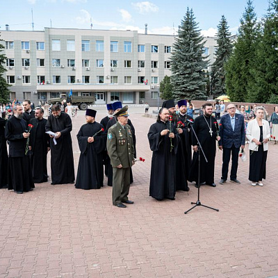 В День памяти и скорби епископ Городецкий и Ветлужский возложил цветы к Вечному огню