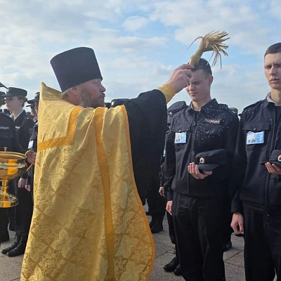 Помощник благочинного Приокского округа совершил молебен перед принятием присяги курсантами академии МВД
