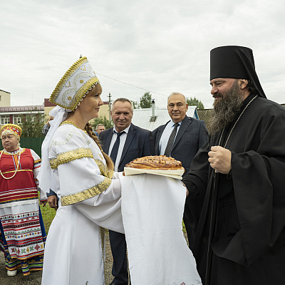 Епископ Городецкий и Ветлужский Парамон совершил Божественную литургию в храме Воздвижения Креста Господня р.п. Тонкино