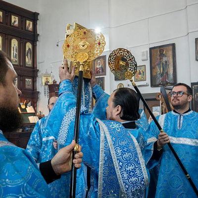 В праздник Иверской иконы Божией Матери епископ Городецкий и Ветлужский Парамон совершил Божественную литургию в храме Вознесения Господня р.п. Ковернино