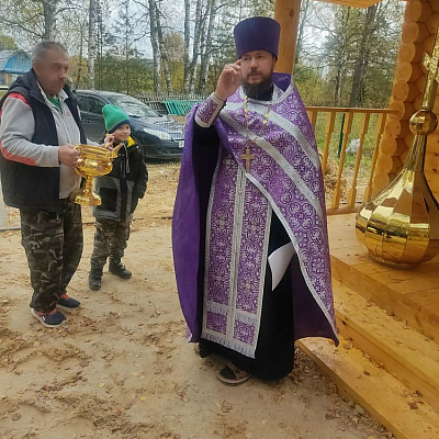 В Семеновском благочинии освятили купол и крест для новой часовни в честь Казанской иконы Божией Матери