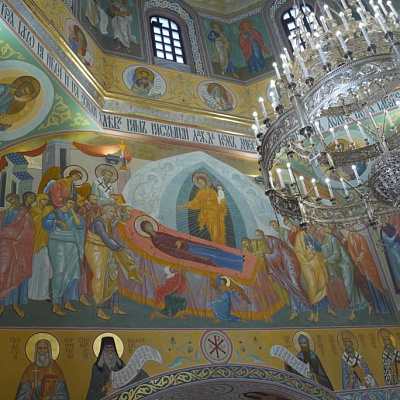 В Праздник Обновления храма во Иерусалиме (Воскресение Словущее) епископ Городецкий и Ветлужский Парамон сослужил Главе Нижегородской митрополии в Нижегородском кремле