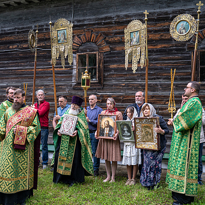 В праздник Святой Троицы епископ Городецкий и Ветлужский Парамон совершил Божественную литургию в храме Пресвятой Живоначальной Троицы с. Троицкое Воскресенского муниципального округа