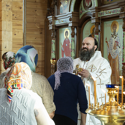 Епископ Городецкий и Ветлужский Парамон совершил Божественную литургию в храме святителя Николая Чудотворца в Городце