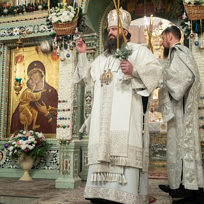 В праздник Рождества Христова епископ Городецкий и Ветлужский Парамон совершил Божественную литургию в Городецком Феодоровском мужском монастыре