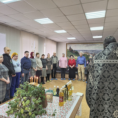 Клирики Нагорного благочиния совершили таинство Соборования в нижегородском отделении Всероссийского общества слепых