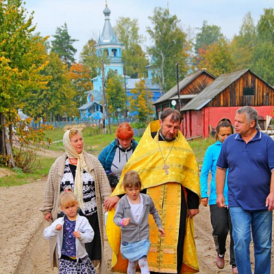 Освящение источника в честь Владимирской иконы Божьей Матери в селе Светлом Семеновского благочиния
