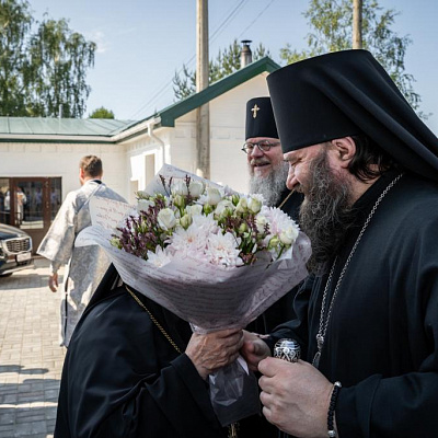 В праздник Вознесения Господня епископ Городецкий и Ветлужский Парамон сослужил архиепископу Владикавказскому и Аланскому Герасиму на Божественной литургии в Крестовоздвиженском женском монастыре д. Быдреевка