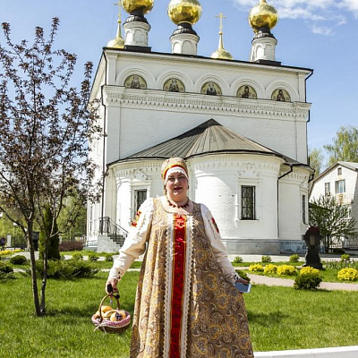 7.05.2016-Пасхальная ярмарака в Городецком Феодоровском мужском монастыре. Фото Сергея Багрецова.