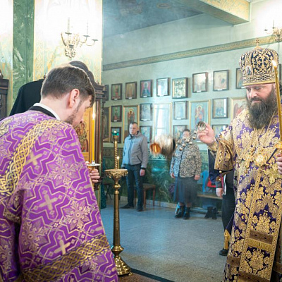 В канун Недели 5-й Великого поста епископ Городецкий и Ветлужский Парамон совершил Всенощное бдение в Городецком Феодоровском мужском монастыре