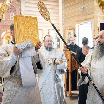 В праздник Вознесения Господня епископ Городецкий и Ветлужский Парамон совершил Божественную литургию в храме Вознесения Господня с. Зарубино