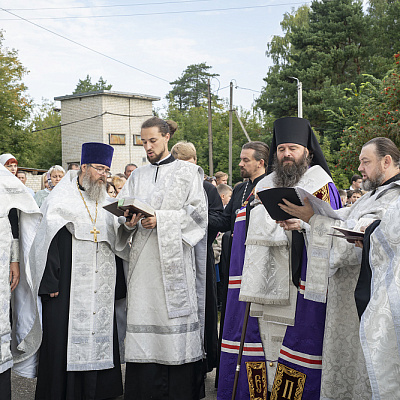 Епископ Городецкий и Ветлужский Парамон совершил молебен на начало нового учебного года в Заволжской православной гимназии
