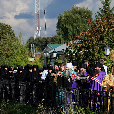 Епископ Городецкий и Ветлужский Парамон принял участие в торжественной встрече ковчега с десницей святителя Спиридона Тримифунтского с острова Корфу в Серафимо-Дивеевском монастыре