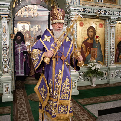 В Неделю Крестопоклонную епископ Городецкий и Ветлужский Августин совершил Божественную литургию в Феодоровском кафедральном соборе Городца