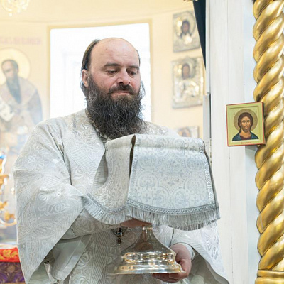 В родительскую субботу 2-й седмицы Великого поста епископ Городецкий и Ветлужский Парамон совершил Божественную литургию и панихиду в Городецком кафедральном соборе Покрова Пресвятой Богородицы