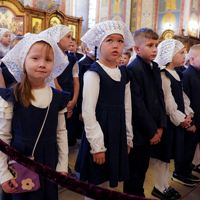 В кафедральном соборе Нижнего Новгорода совершены Божественная литургия и молебен на начало нового учебного года