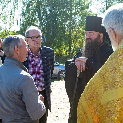 Епископ Парамон совершил чин основания храма и освящения куполов в селе Смольки Городецкого района