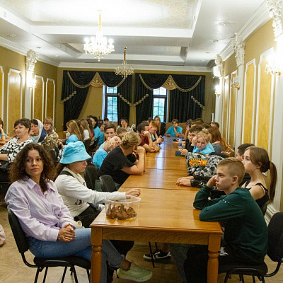 3 сентября 2023 года 100 учащихся из Луганской Народной Республики посетили Городецкий Феодоровский мужской монастырь