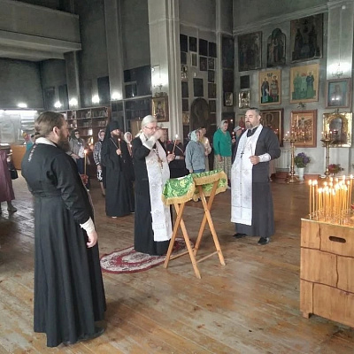 В Воскресенском благочинии молитвенно почтили 40-й день преставления иерея Андрея Гущина