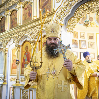 В Неделю 11-ю по Пятидесятнице епископ Городецкий и Ветлужский Парамон совершил Божественную литургию в Городецком кафедральном соборе Покрова Пресвятой Богородицы