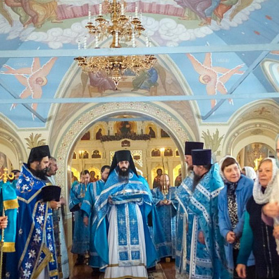 Епископ Городецкий и Ветлужский Августин cовершил Божественную литургию в Cвято-Введенском храме деревни Белбаж