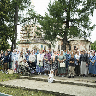В праздник Рождества Иоанна Предтечи епископ Городецкий и Ветлужский Парамон совершил Божественную литургию в Архиерейском подворье Собора Святой Живоначальной Троицы с. Белбаж