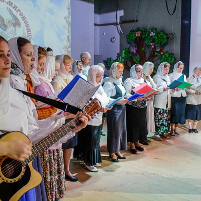 Епархиальный праздник, посвященный Женам-мироносицам,состоялся в музейно-туристическом комплексе села Владимирское на озере Светлояр