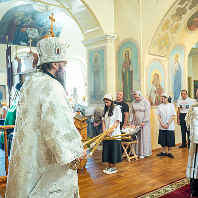 Епископ Городецкий и Ветлужский Парамон совершил Божественную литургию в храме великомученицы Екатерины г. Ветлуга