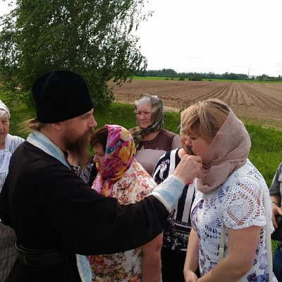 Молебен на установку Поклонного креста в поселке Серково Городецкого благочиния