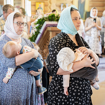 В праздник Вознесения Господня епископ Городецкий и Ветлужский Парамон совершил Божественную литургию в храме Вознесения Господня с. Зарубино