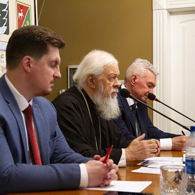 12 ноября в Центре православной культуры имени Александра Невского Городецкого Феодоровского мужского монастыря состоялся круглый стол «Живем для России»
