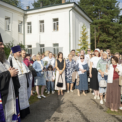 Епископ Городецкий и Ветлужский Парамон совершил молебен на начало нового учебного года в Заволжской православной гимназии